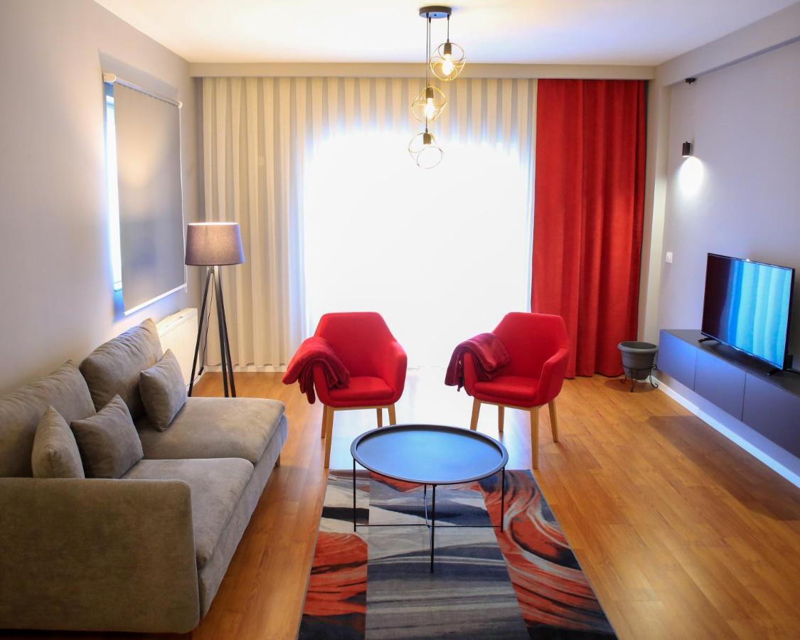 Parta Apartment Pristina Exteriör bild